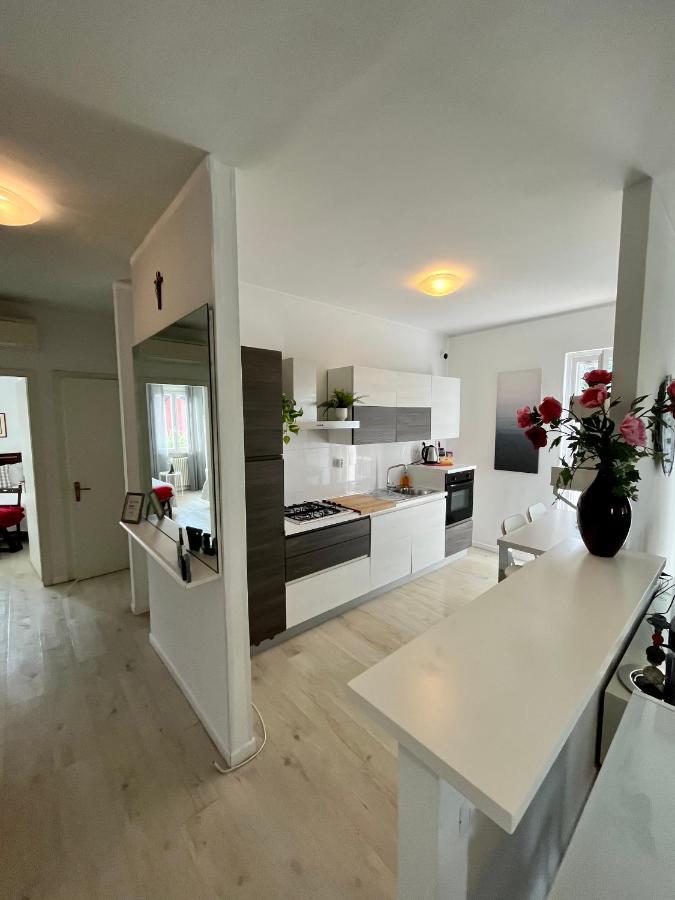 Your Familyapartment in Sirmione Dış mekan fotoğraf