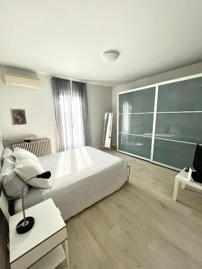 Your Familyapartment in Sirmione Dış mekan fotoğraf
