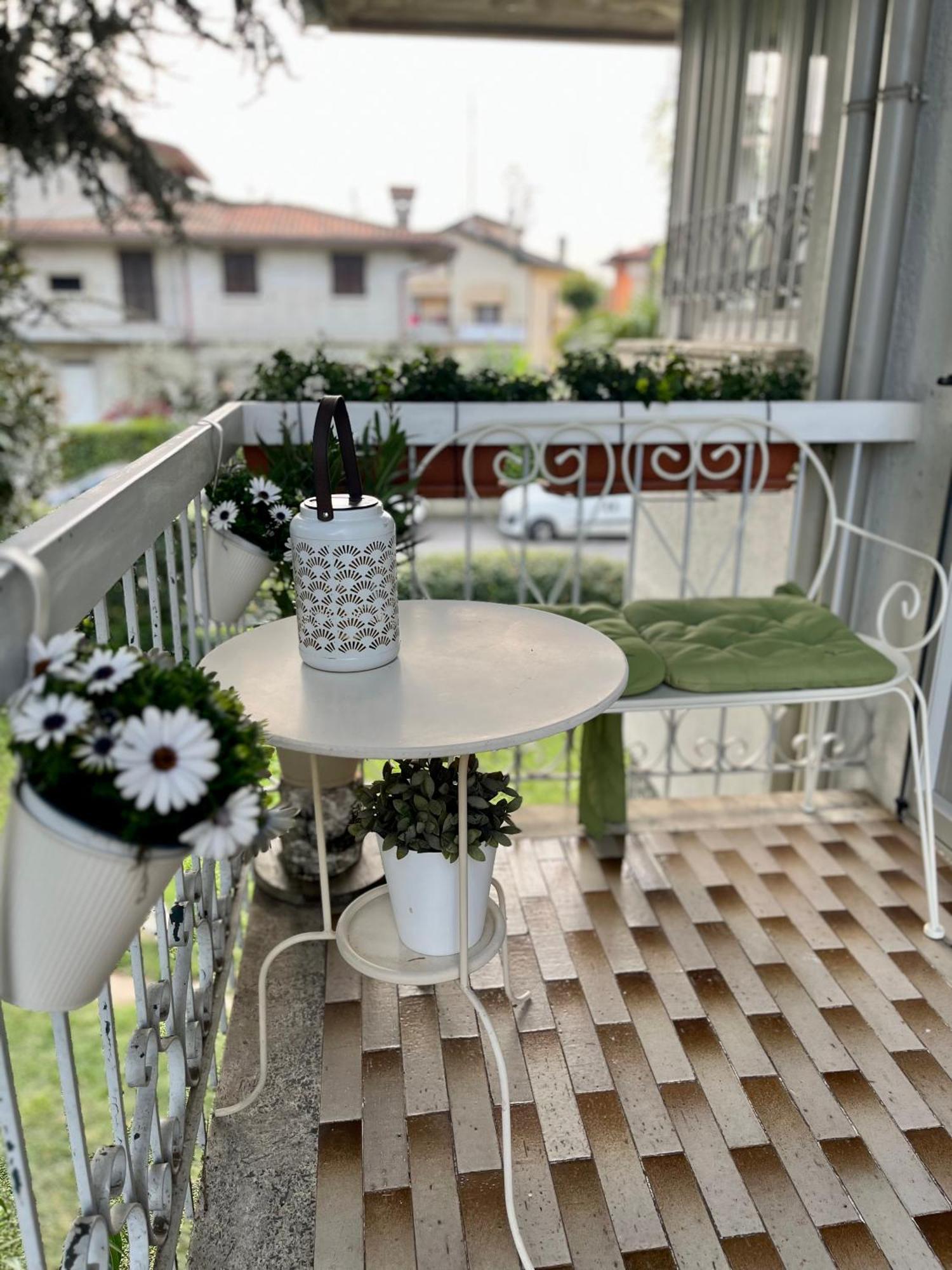 Your Familyapartment in Sirmione Dış mekan fotoğraf